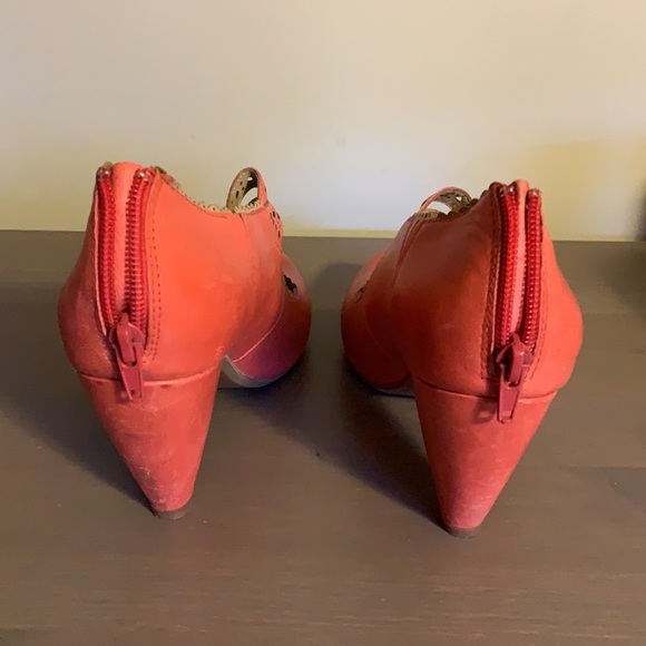 Miz Mooz Coral Leather Mary Janes - Women’s Size 7 - Picture 5 of 9